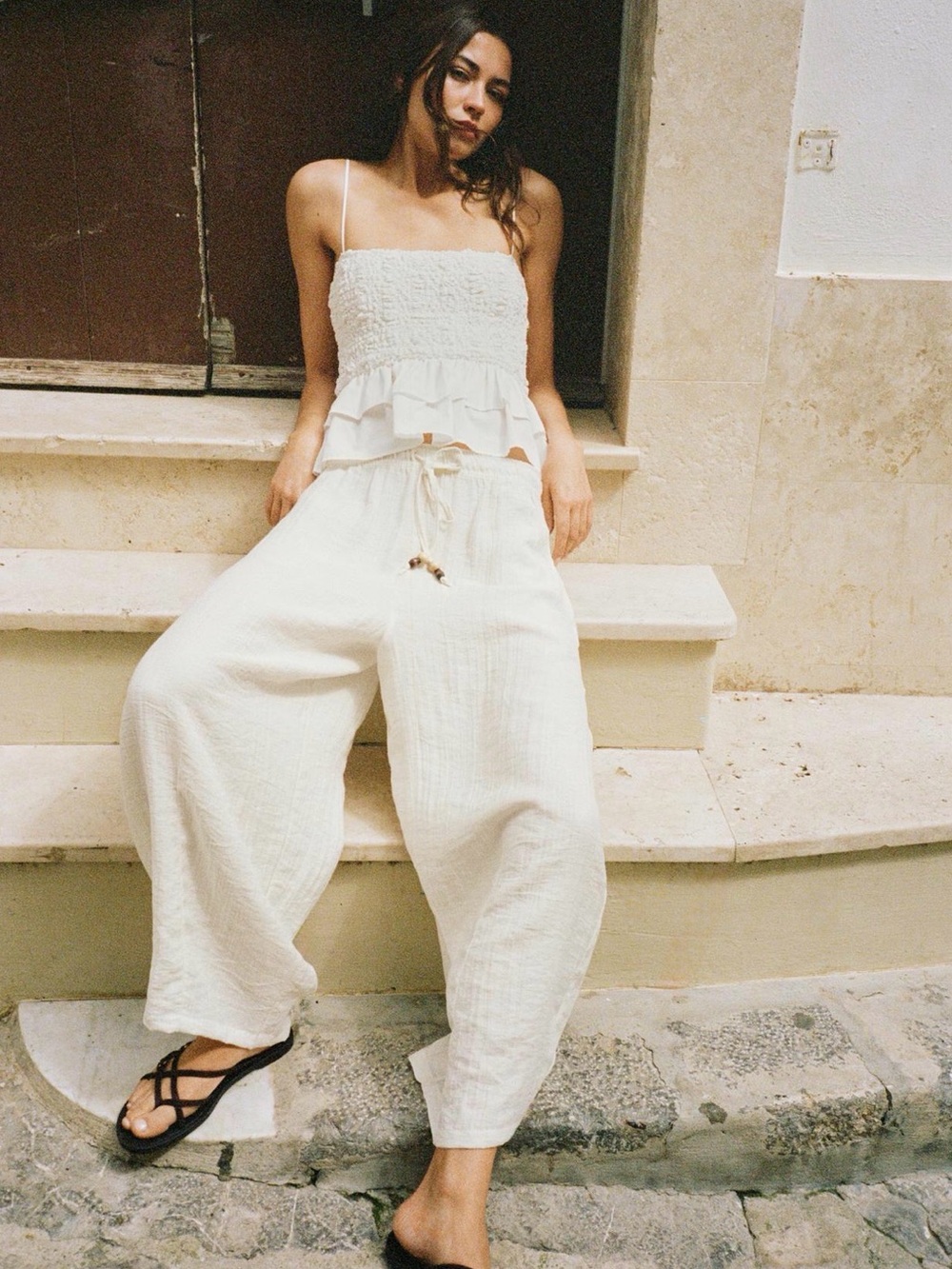 ZARA - WHITE RUSTIC BARREL PANTS